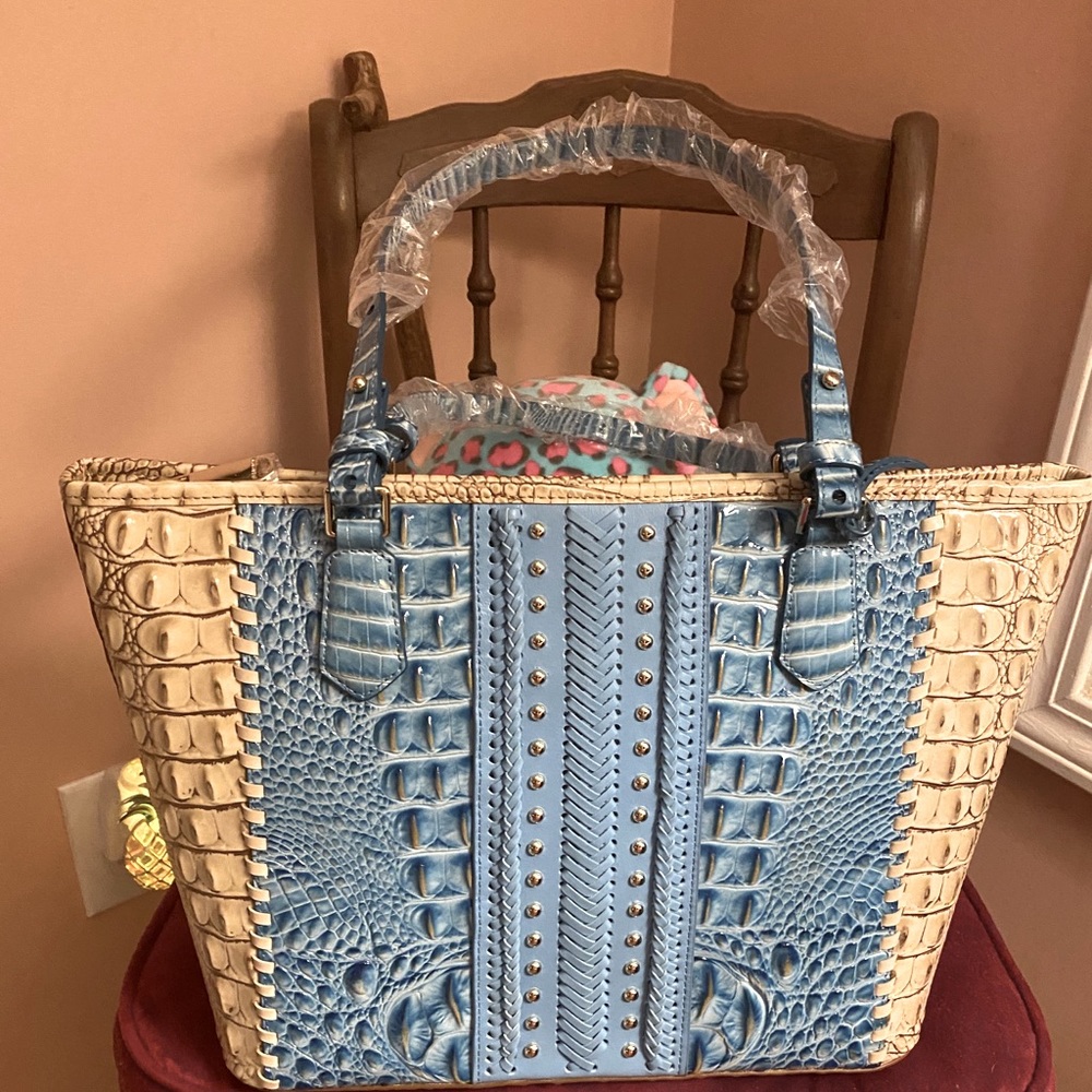 Brahmin Medium Asher BNWT